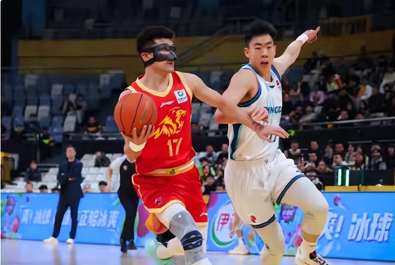 九游体育最新app下载-对阵广厦，青岛轮休四大主力，球迷不满，刘维伟则说“不丢人”